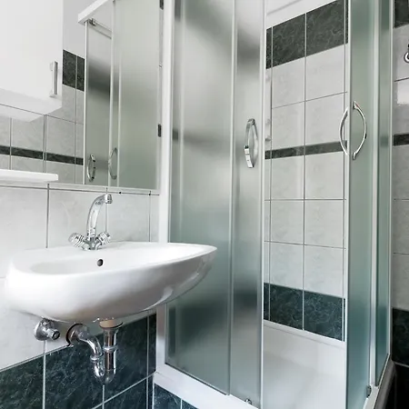 Dundic Appartamento Makarska