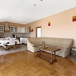 Dundic Apartment Makarska