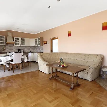 Dundic Apartment Makarska