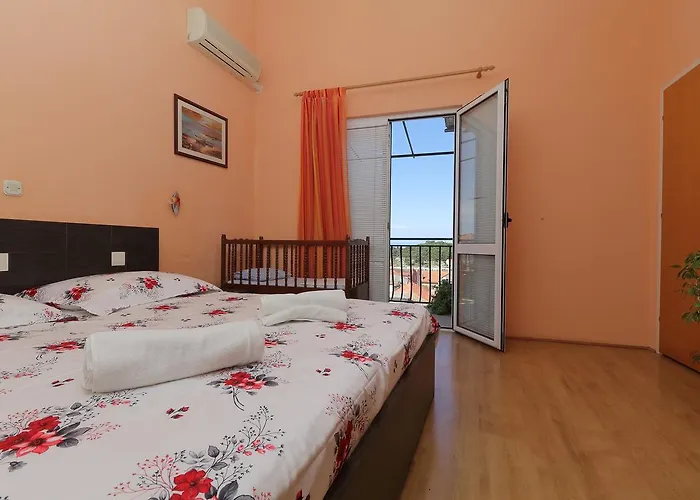 Dundic Appartamento Makarska